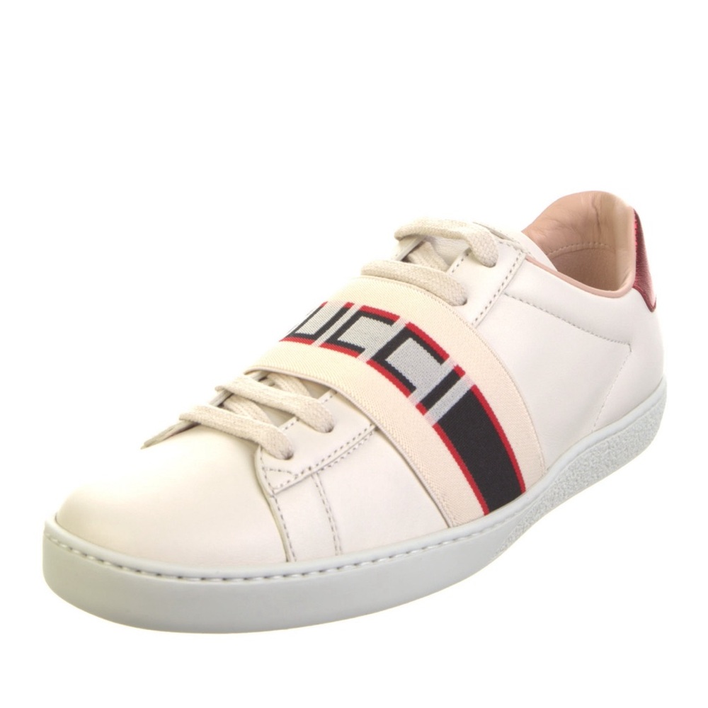 Like new wore 3-4 times, fits women 7.5